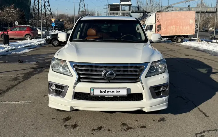 Lexus LX 570 2013 годаfor19 500 000 тг. в Алматы