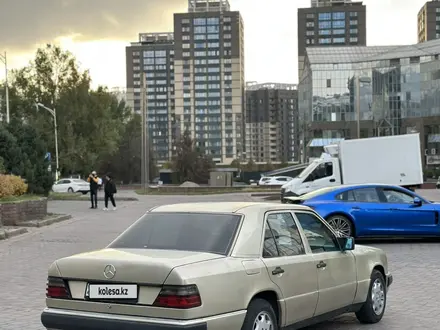 Mercedes-Benz E 230 1991 года за 1 300 000 тг. в Алматы – фото 2