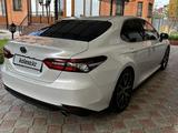 Toyota Camry 2021 годаүшін16 200 000 тг. в Уральск – фото 4