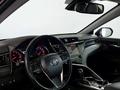 Toyota Camry 2019 года за 11 000 000 тг. в Алматы – фото 2