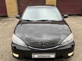 Toyota Camry 2005 годаүшін6 200 000 тг. в Семей – фото 3