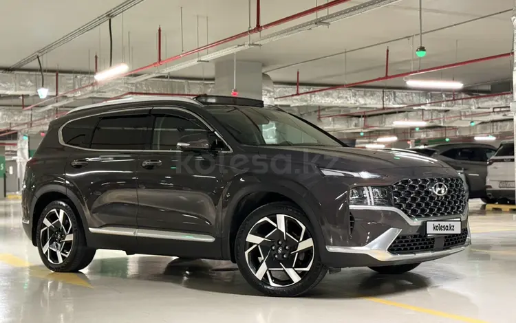 Hyundai Santa Fe 2022 года за 14 300 000 тг. в Астана