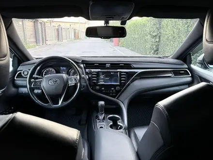 Toyota Camry 2019 года за 12 500 000 тг. в Алматы – фото 10
