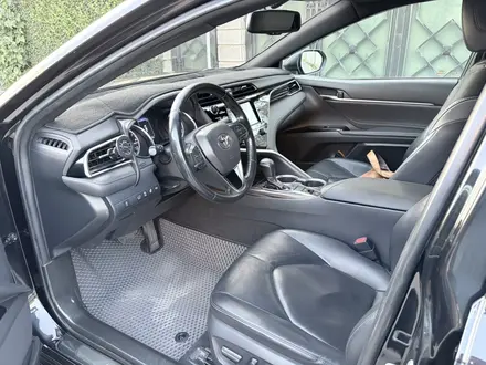 Toyota Camry 2019 года за 12 500 000 тг. в Алматы – фото 8