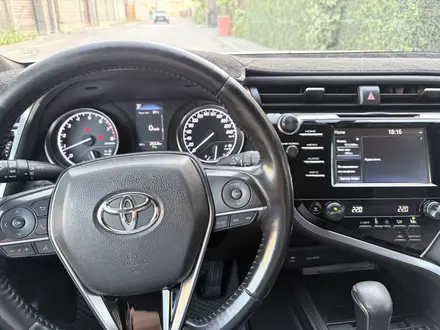 Toyota Camry 2019 года за 12 500 000 тг. в Алматы – фото 9