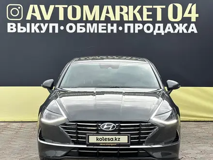 Hyundai Sonata 2021 года за 13 200 000 тг. в Актобе – фото 2