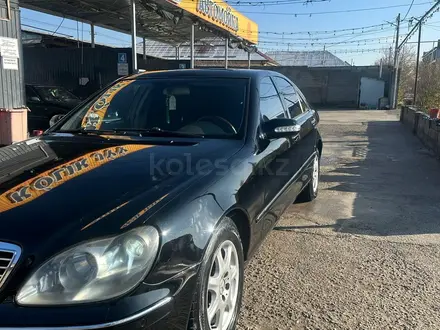 Mercedes-Benz S 320 2002 года за 4 200 000 тг. в Шымкент – фото 15