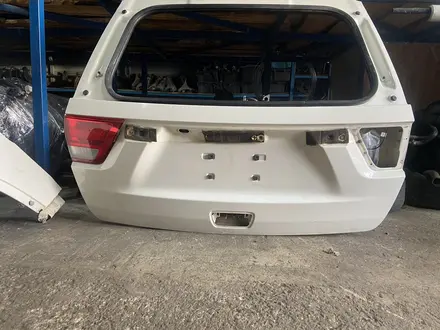 Крышка багажника jeep grand cherokee wk2 за 180 000 тг. в Алматы – фото 3