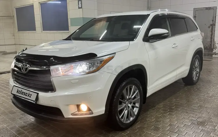 Toyota Highlander 2015 года за 14 500 000 тг. в Астана