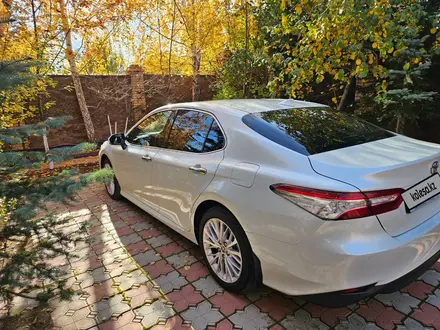 Toyota Camry 2020 года за 15 700 000 тг. в Астана – фото 5