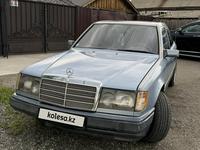 Mercedes-Benz E 260 1992 года за 1 600 000 тг. в Усть-Каменогорск