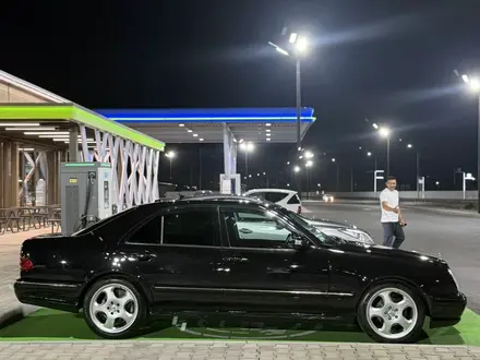 Mercedes-Benz E 320 2000 года за 4 000 000 тг. в Шымкент – фото 6