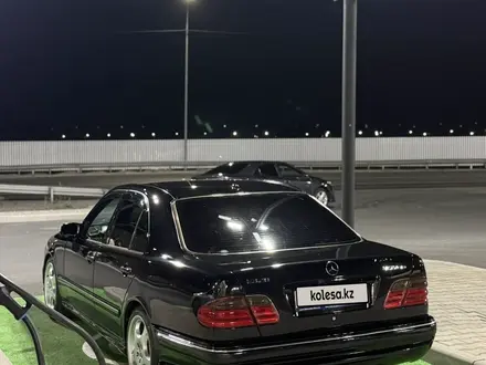 Mercedes-Benz E 320 2000 года за 4 000 000 тг. в Шымкент – фото 9