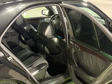 Mercedes-Benz E 320 2000 года за 4 000 000 тг. в Шымкент – фото 17