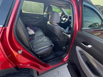 Hyundai Santa Fe 2020 года за 12 900 000 тг. в Караганда – фото 2