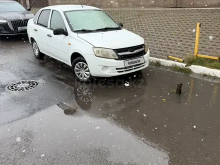 ВАЗ (Lada) Granta 2190 2015 года за 1 900 000 тг. в Шымкент