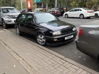 Volkswagen Golf 1994 годаүшін1 600 000 тг. в Алматы