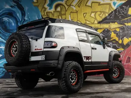 Спойлер на FJ CRUISER за 65 000 тг. в Алматы – фото 3