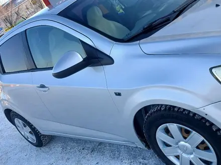 Chevrolet Aveo 2013 года за 2 950 000 тг. в Актобе – фото 2