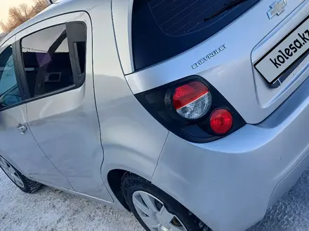Chevrolet Aveo 2013 года за 2 950 000 тг. в Актобе – фото 4