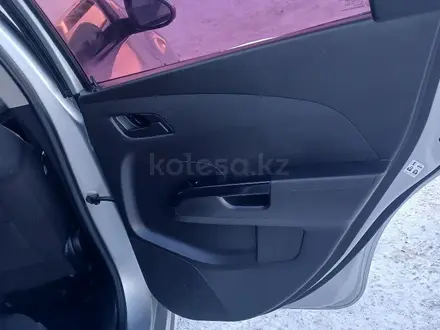 Chevrolet Aveo 2013 года за 2 950 000 тг. в Актобе – фото 5