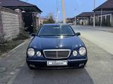 Mercedes-Benz E 320 2000 года за 4 490 000 тг. в Тараз – фото 2