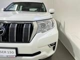 Toyota Land Cruiser Prado Comfort 2023 годаүшін28 330 000 тг. в Актобе – фото 5