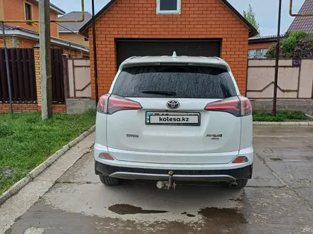 Toyota RAV4 2019 года за 14 000 000 тг. в Уральск – фото 3