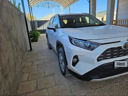 Toyota RAV4 2019 года за 15 000 000 тг. в Актау – фото 3