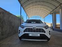 Toyota RAV4 2019 года за 15 000 000 тг. в Актау