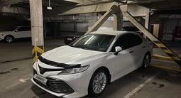 Toyota Camry 2020 года за 16 350 000 тг. в Атырау – фото 3