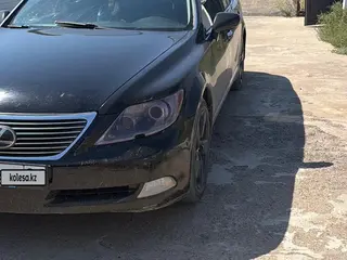 Lexus LS 460