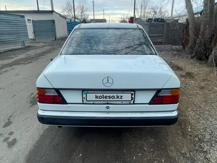Mercedes-Benz E 230 1990 года за 1 600 000 тг. в Астана – фото 6