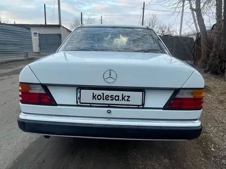 Mercedes-Benz E 230 1990 года за 1 600 000 тг. в Астана – фото 7