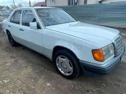 Mercedes-Benz E 230 1990 года за 1 600 000 тг. в Астана – фото 9