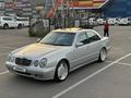 Mercedes-Benz E 320 1999 года за 6 000 000 тг. в Алматы – фото 4