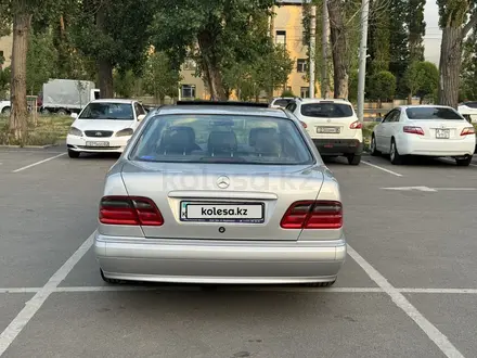 Mercedes-Benz E 320 1999 года за 6 000 000 тг. в Алматы – фото 7