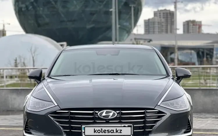 Hyundai Sonata 2022 годаүшін13 500 000 тг. в Астана