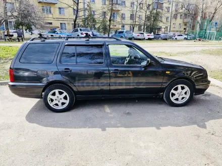 Volkswagen Golf 1998 года за 2 500 000 тг. в Алматы – фото 4