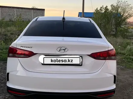 Hyundai Accent 2021 года за 8 400 000 тг. в Усть-Каменогорск – фото 2