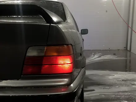 BMW 325 1992 года за 1 000 000 тг. в Алматы