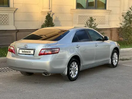 Toyota Camry 2006 года за 6 480 000 тг. в Алматы – фото 2