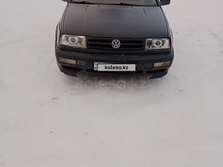 Volkswagen Vento 1993 года за 1 500 000 тг. в Сатпаев – фото 2