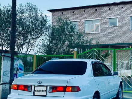 Toyota Camry 2001 года за 4 000 000 тг. в Алматы – фото 2