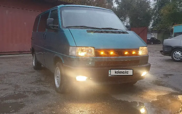 Volkswagen Multivan 1993 годаүшін3 000 000 тг. в Алматы