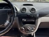 Chevrolet Lacetti 2008 годаfor2 700 000 тг. в Алматы – фото 2