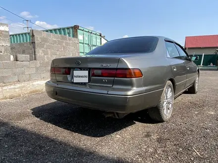 Toyota Camry 1998 года за 3 500 000 тг. в Астана – фото 5