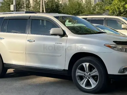 Toyota Highlander 2011 года за 13 000 000 тг. в Шымкент – фото 2