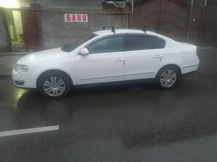 Volkswagen Passat 2010 года за 4 500 000 тг. в Алматы – фото 3