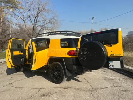 Toyota FJ Cruiser 2006 года за 13 500 000 тг. в Алматы – фото 14